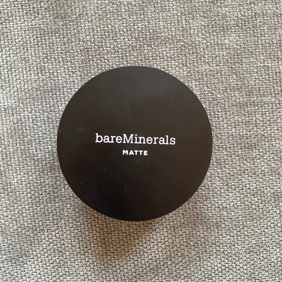 Bare Minerals Matte Medium Beige Powder Foundation